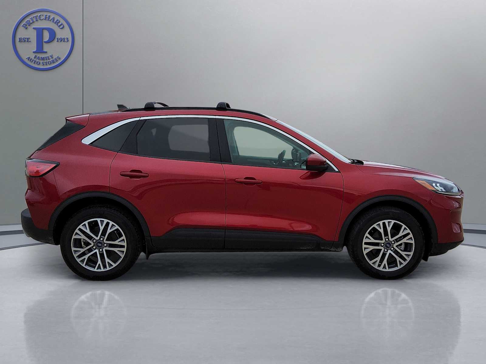 2021 Ford Escape SEL Hybrid photo 3