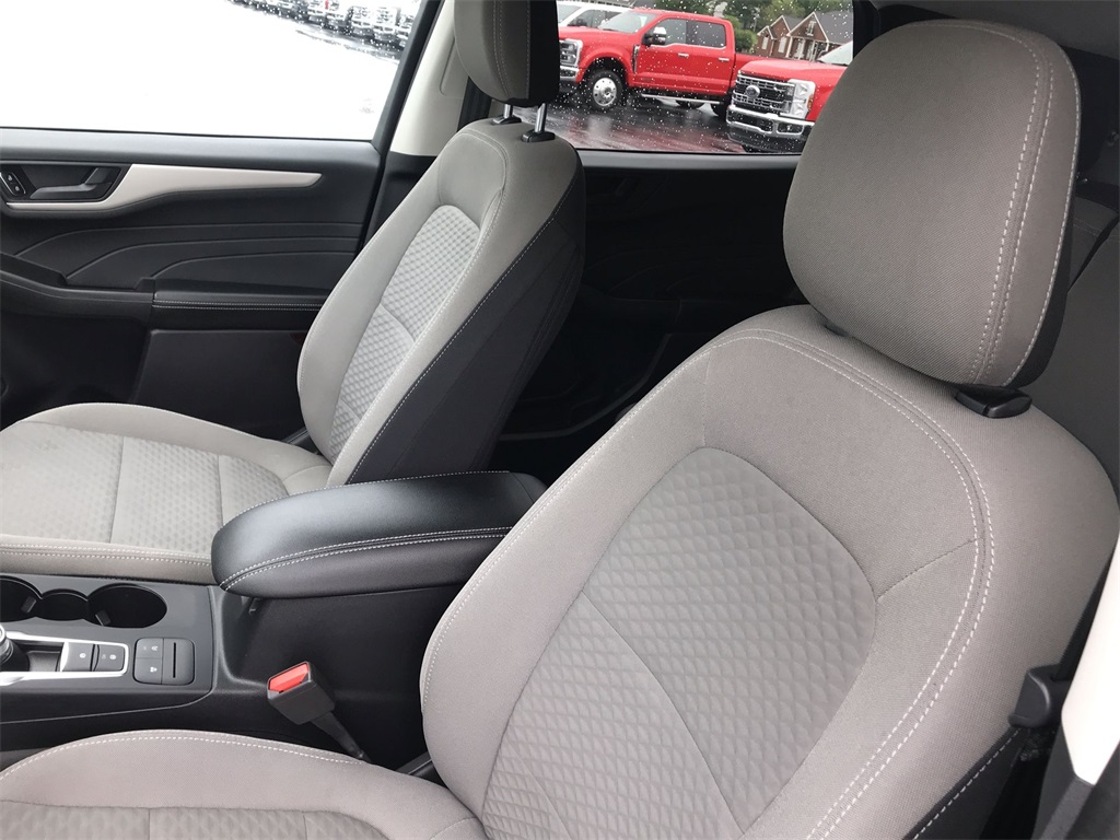 2022 Ford Escape SE photo 11