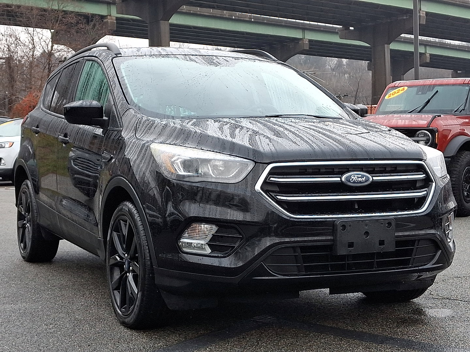 Used 2019 Ford Escape SE with VIN 1FMCU9GD7KUB09898 for sale in Brewster, NY