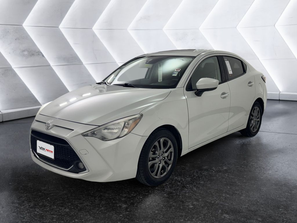 2020 Toyota Yaris L photo 3