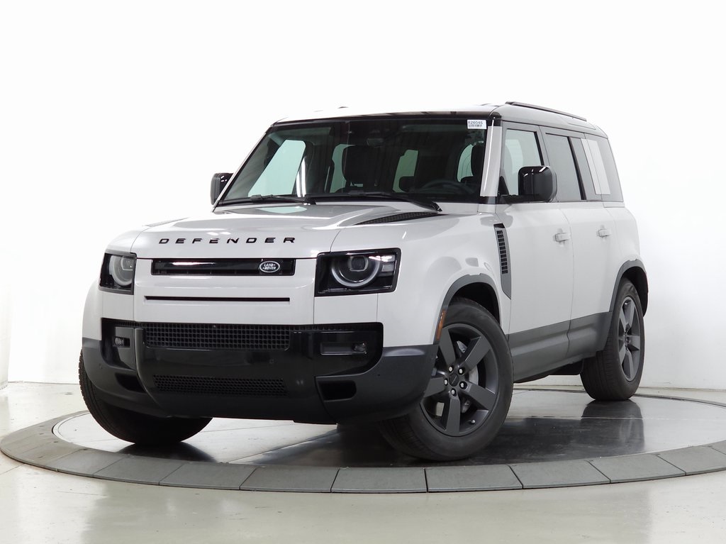 2026 Land Rover Defender S's photo