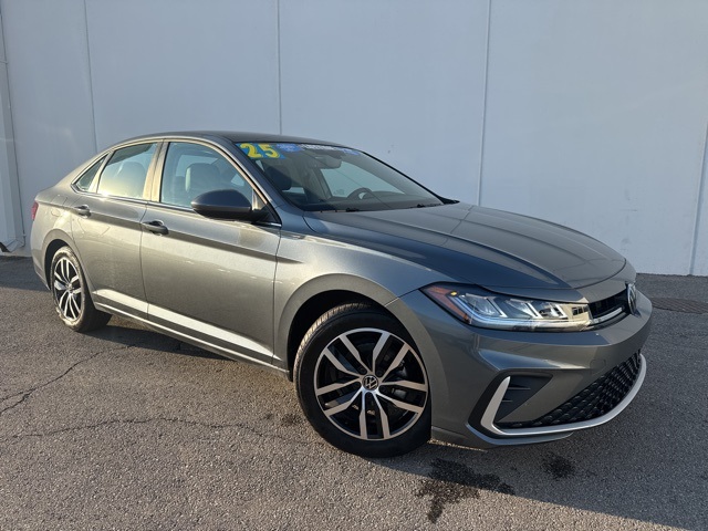 Used 2025 Volkswagen Jetta SE with VIN 3VW7X7BU9SM049147 for sale in Kansas City