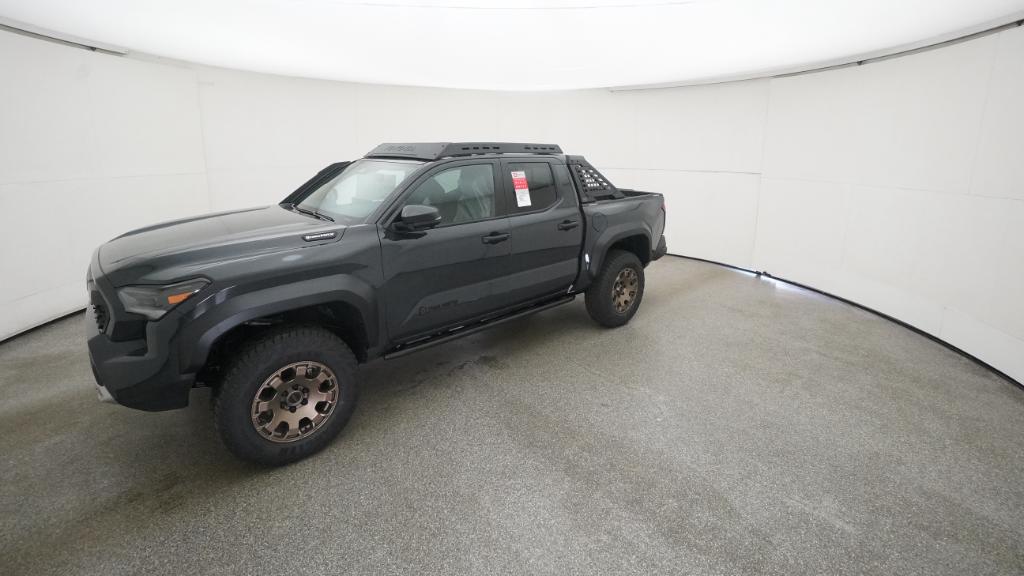 2025 Toyota Tacoma Trailhunter's photo