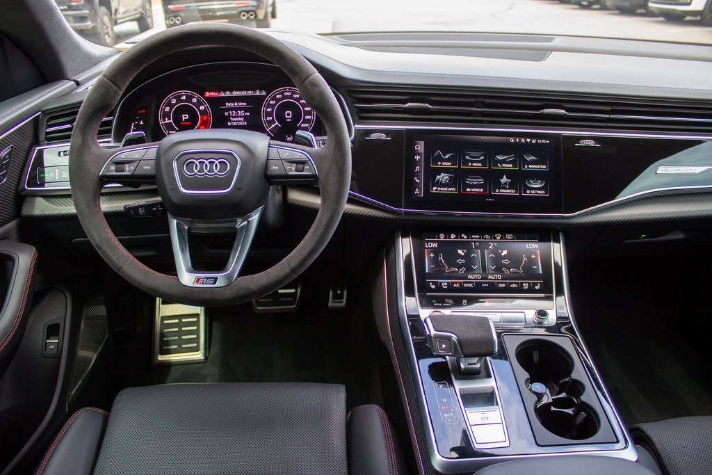 2024 Audi RS Q8 photo 13