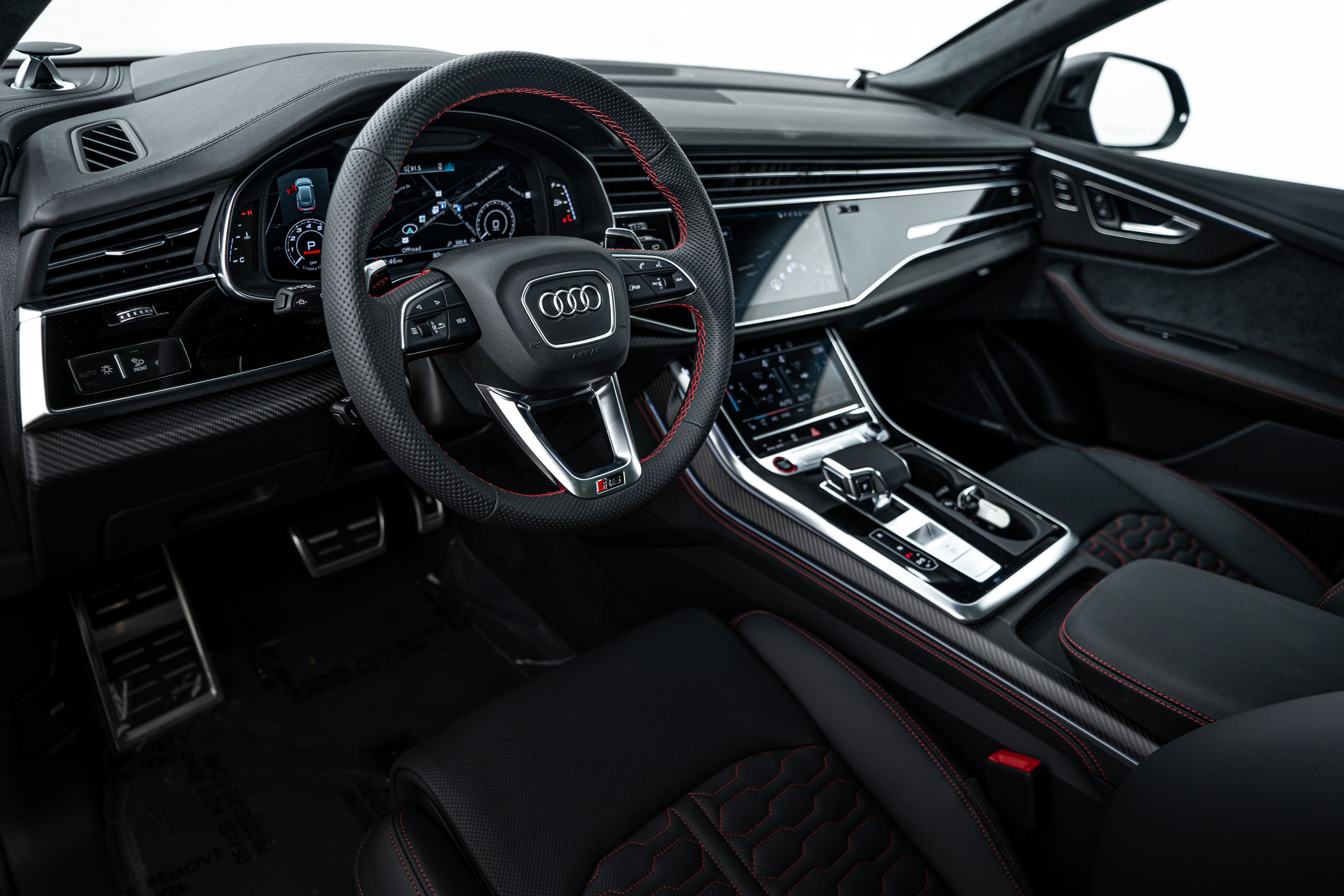 2025 Audi RS Q8 photo 8