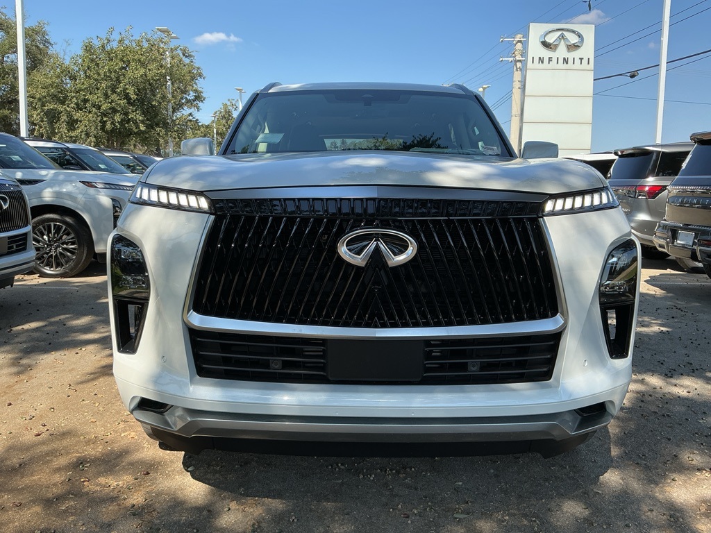 2026 Infiniti QX80 Luxe photo 2