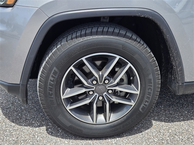2019 Jeep Grand Cherokee Limited photo 3