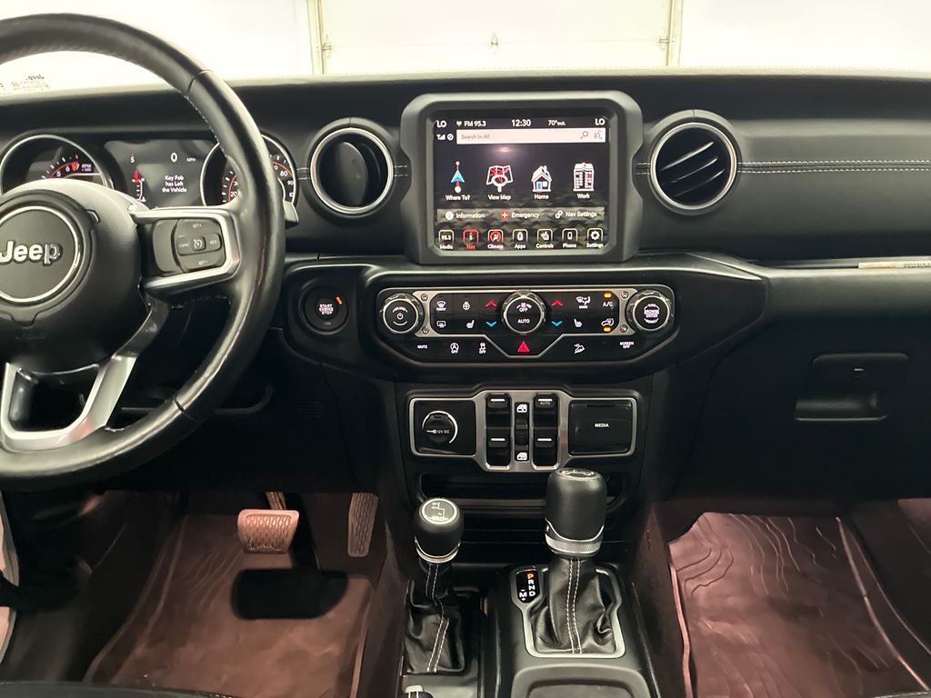 2018 Jeep Wrangler Unlimited Sahara photo 20