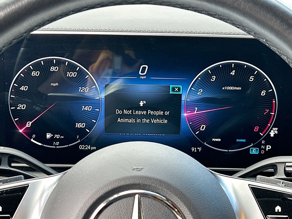 2024 Mercedes Benz GLC 300 photo 12