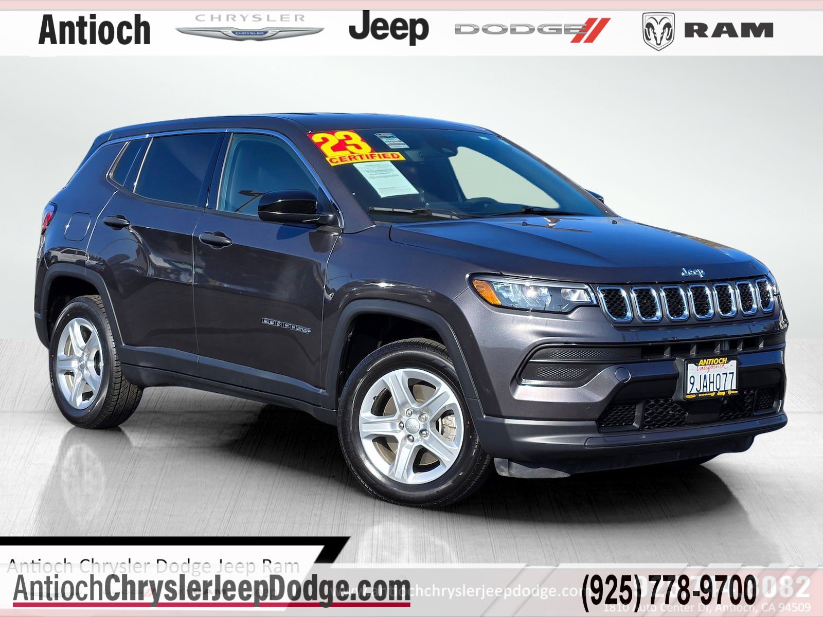 2023 Jeep Compass Sport's photo