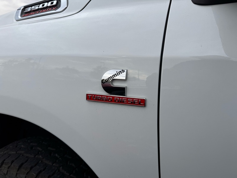 2024 Ram 3500 Tradesman photo 3