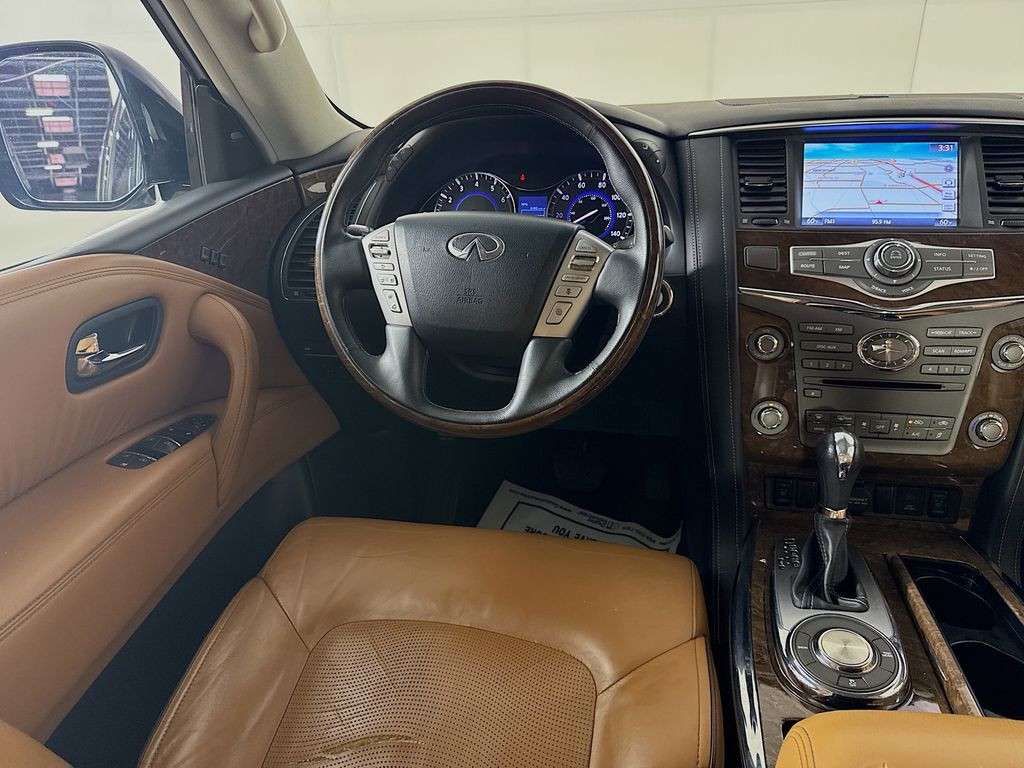 2017 Infiniti QX80 photo 25