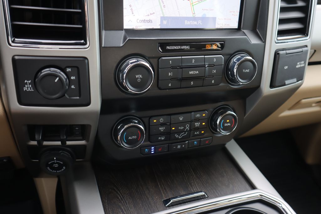 2021 Ford F-350 photo 15