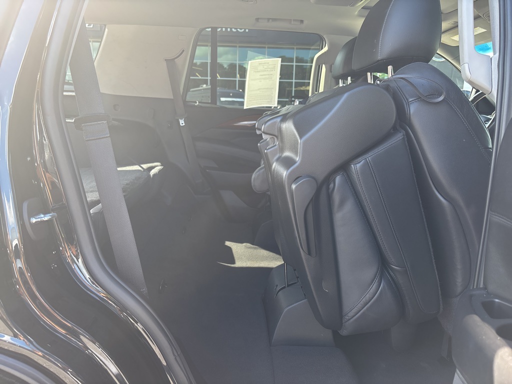 2019 Cadillac Escalade Luxury photo 18