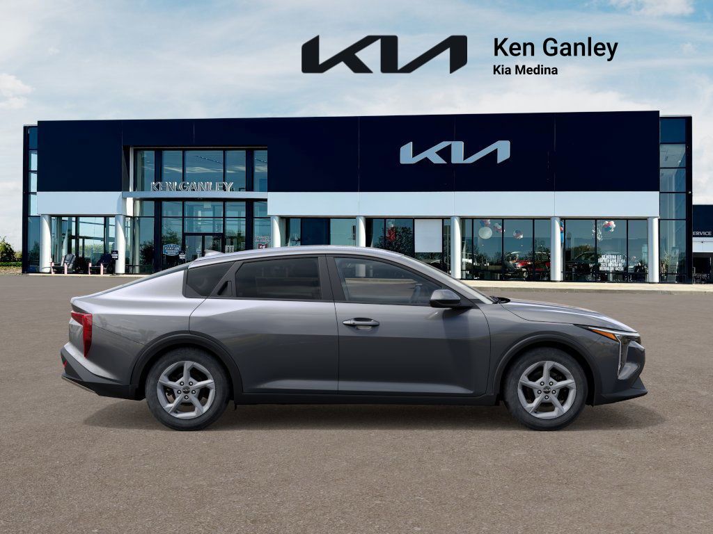 2025 Kia K4 LXS photo 5