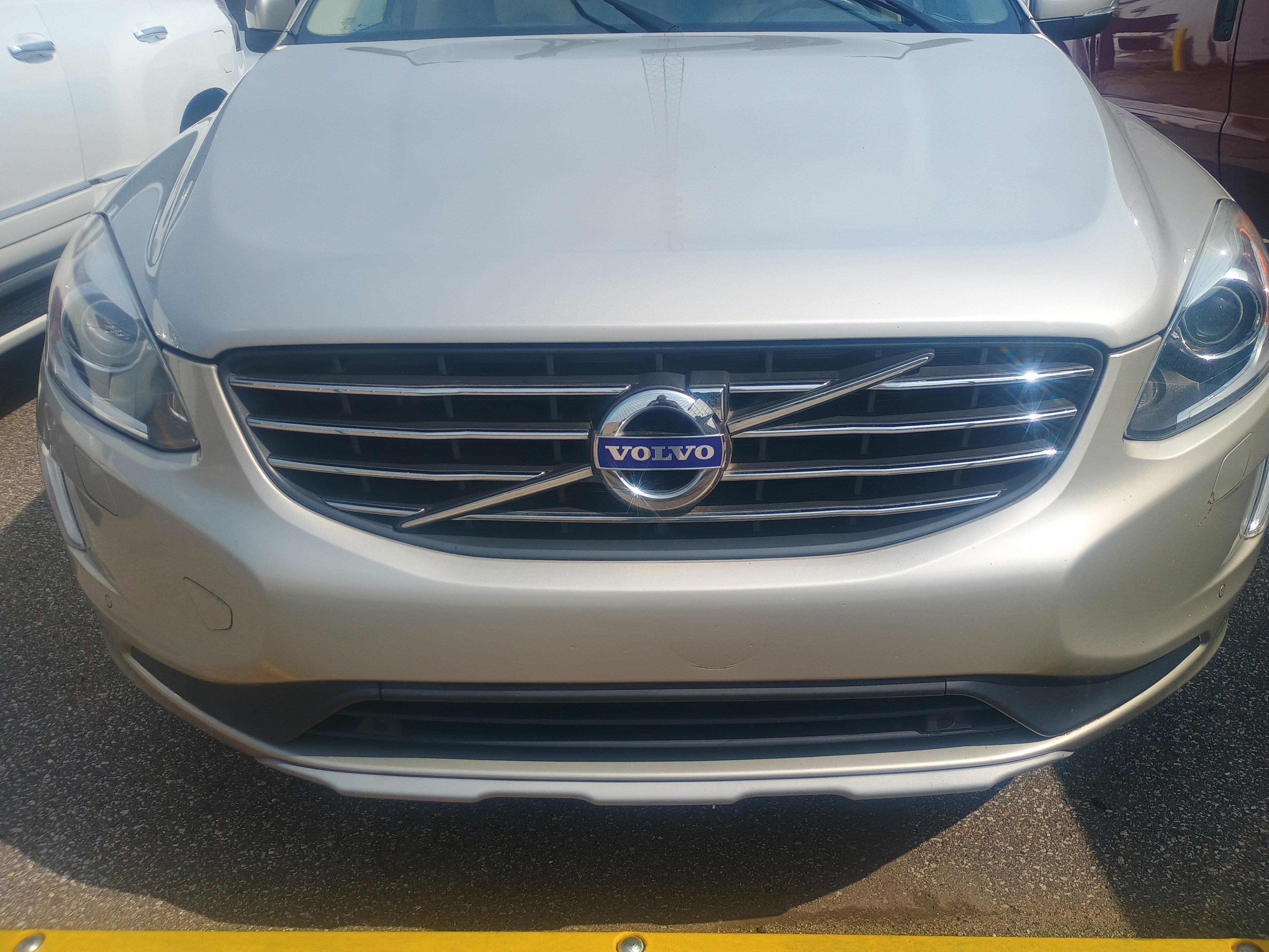 Used 2017 Volvo XC60 T5 Inscription with VIN YV440MRU2H2068165 for sale in South Bend, IN