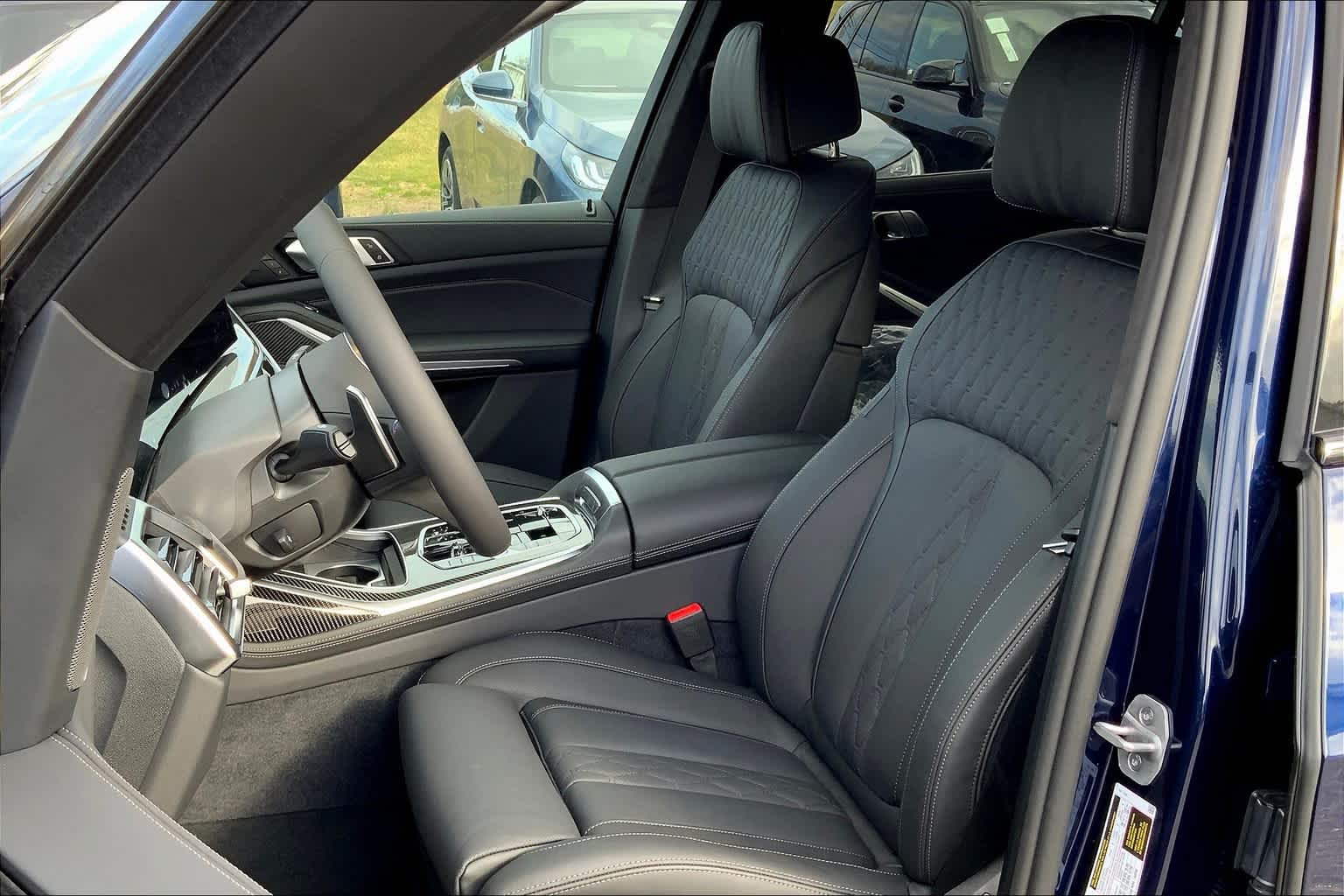 2025 Bmw X7 M60i photo 9
