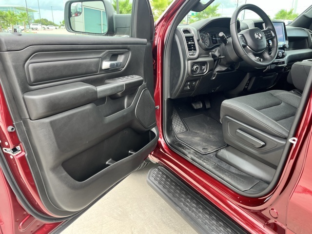 2025 Ram 1500 Tradesman photo 11