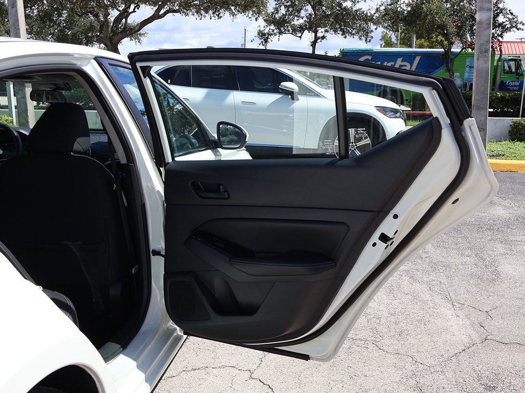 2023 Nissan Altima 2.5 SV photo 23