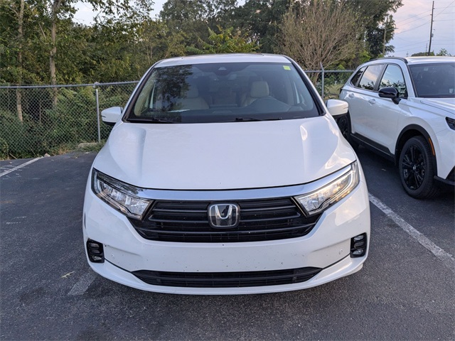 2022 Honda Odyssey Touring photo 2