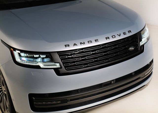 2023 Land Rover Range Rover SE photo 27