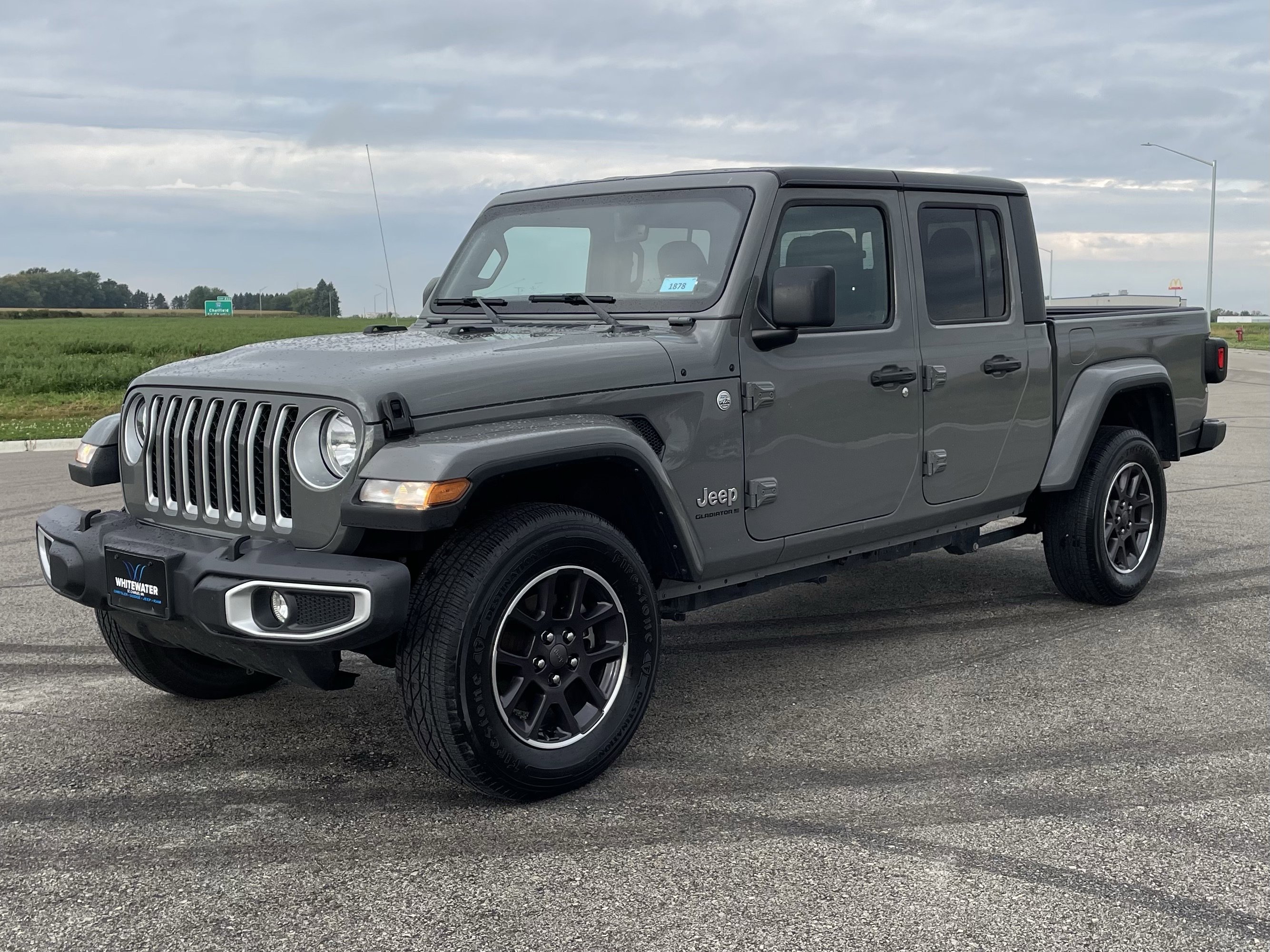 2023 Jeep Gladiator Overland photo 2