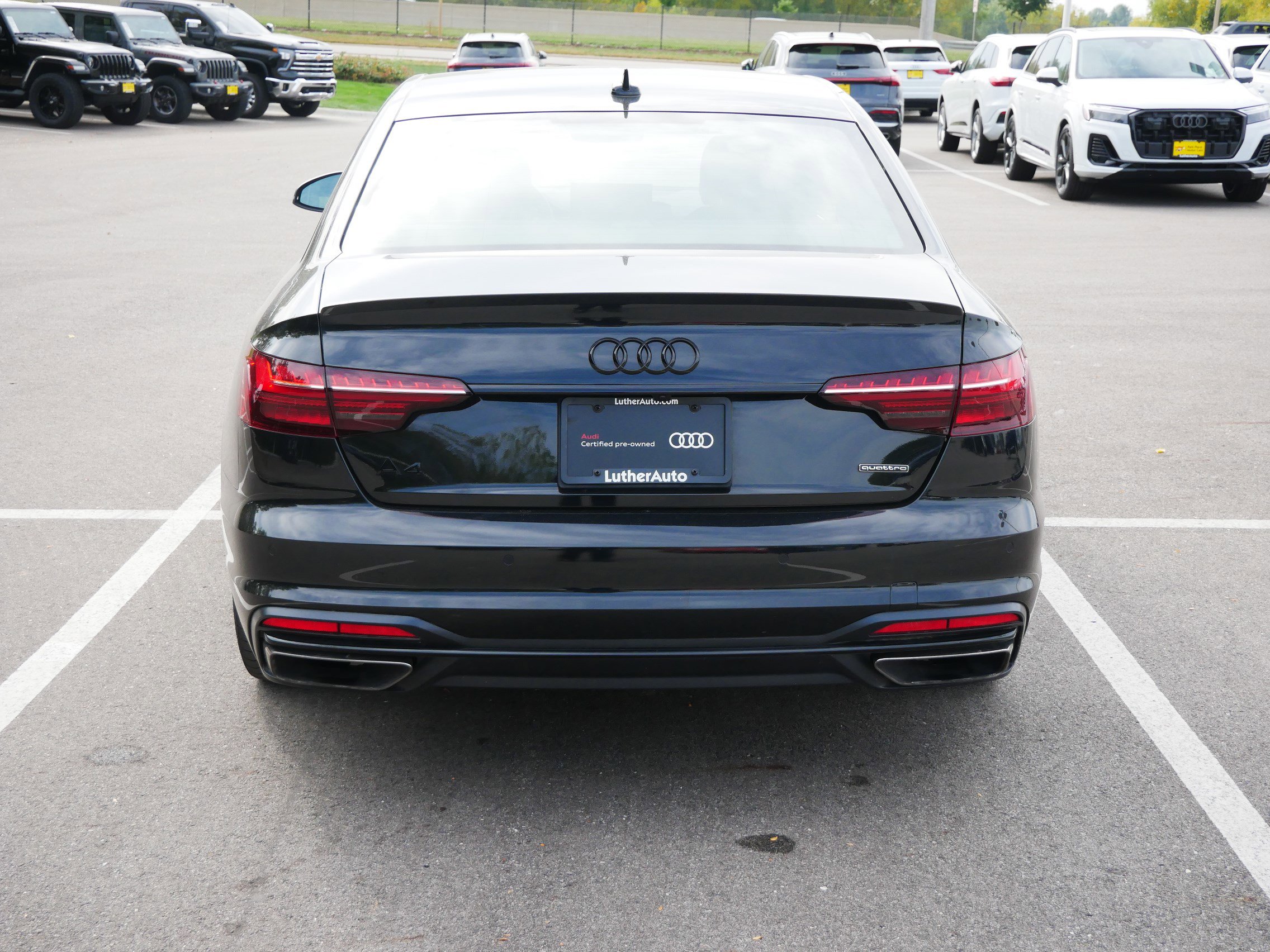 2023 Audi A4 S line Quattro Premium Plus photo 6