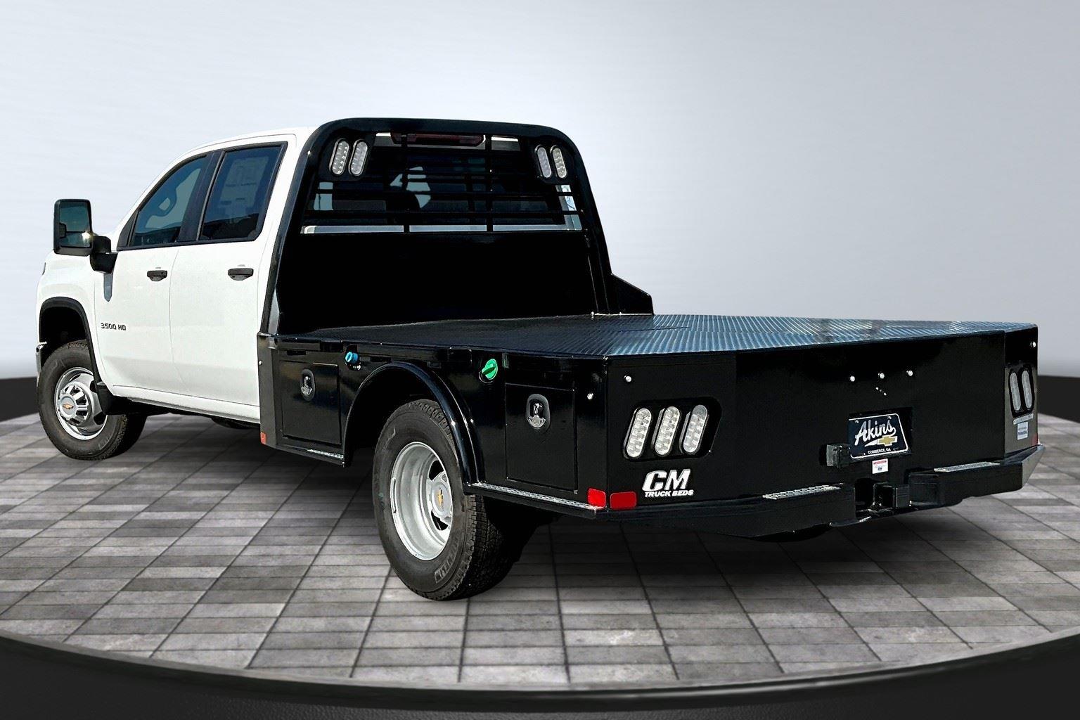 2025 Chevrolet Silverado 3500HD Work Truck photo 3