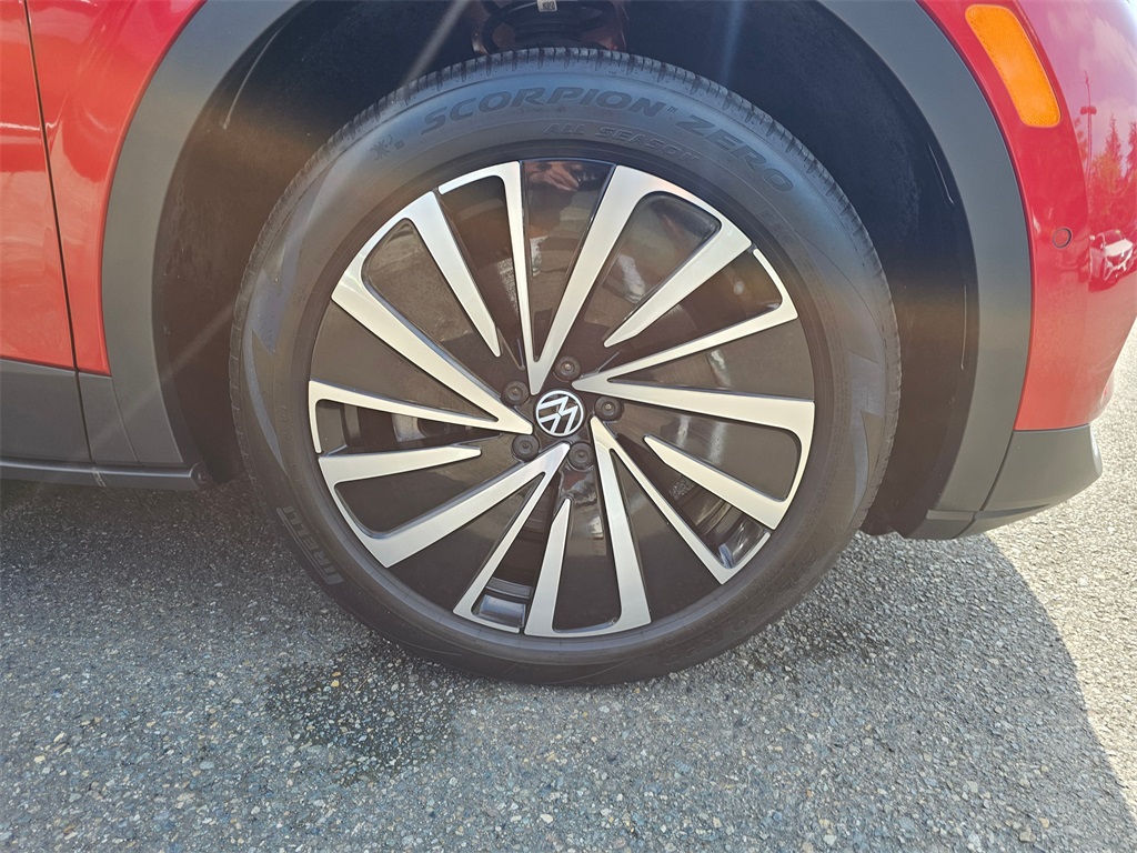 2023 Volkswagen ID.4 Pro Plus photo 10