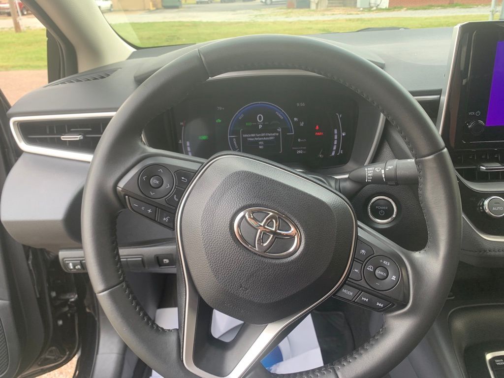 2023 Toyota Corolla Hybrid XLE photo 12