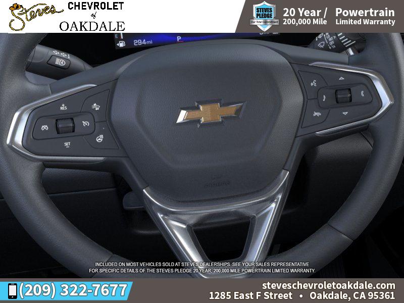 2025 Chevrolet Trax LT photo 17