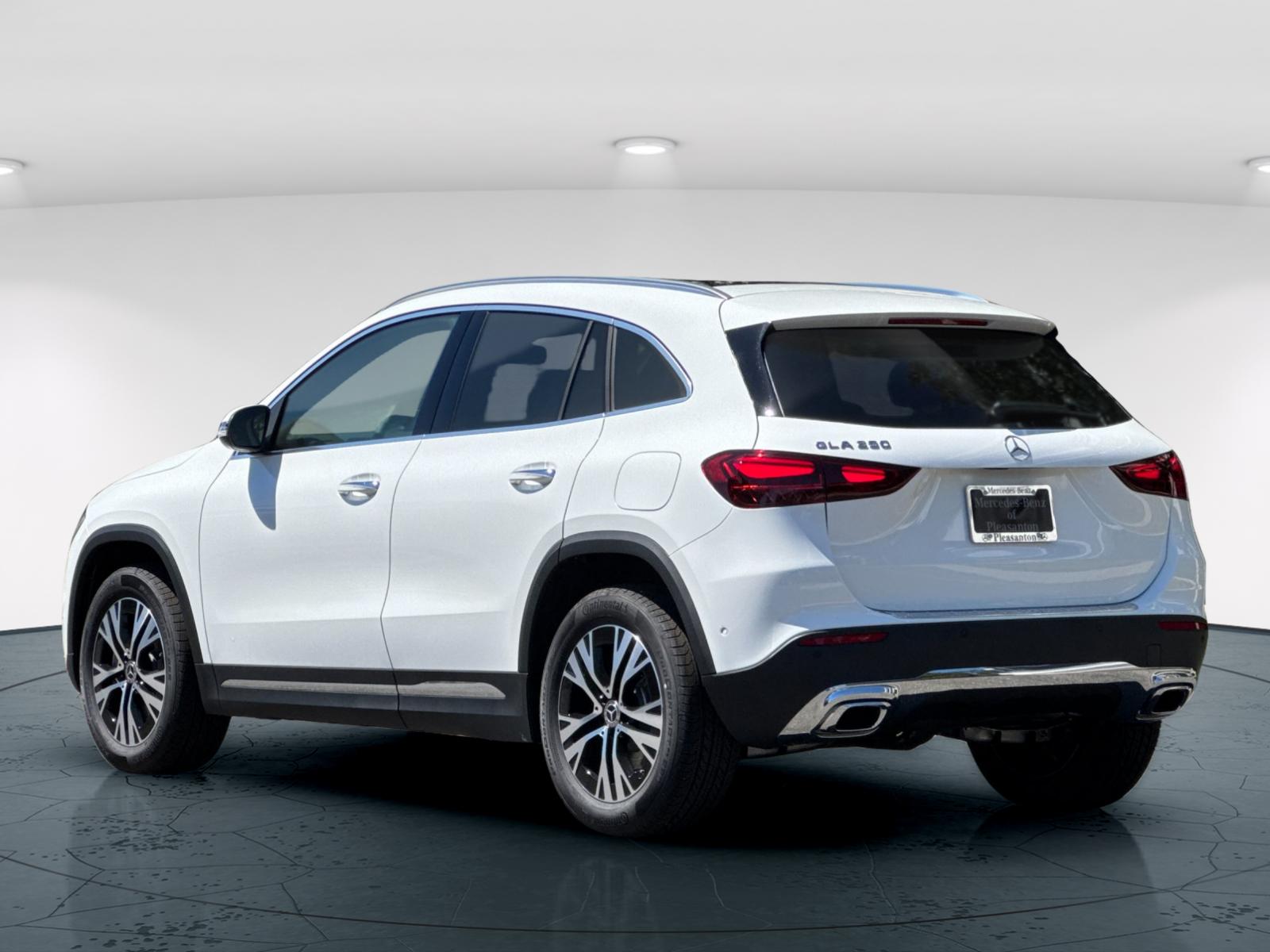 2026 Mercedes Benz GLA 250 photo 4