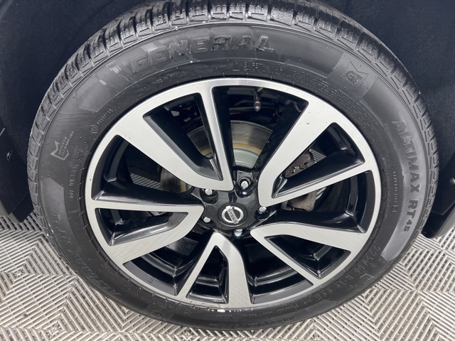 2019 Nissan Rogue SL photo 10