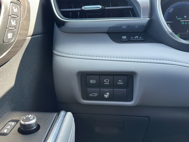 2025 Toyota Highlander Hybrid Platinum photo 9