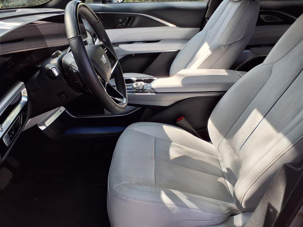 2024 Cadillac Lyriq Luxury photo 11