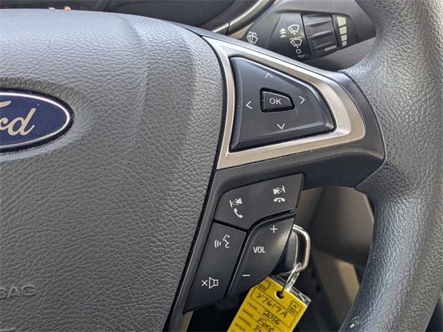 2016 Ford Fusion SE photo 22