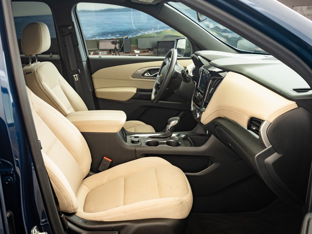 2023 Chevrolet Traverse LS photo 14