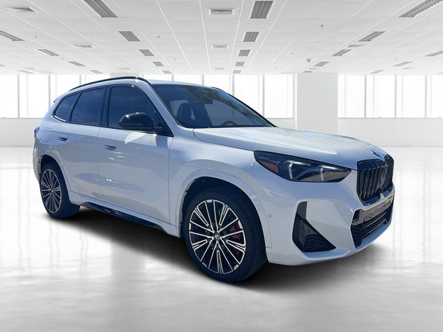 2026 BMW X1 28i's photo