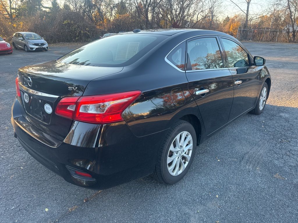 2019 Nissan Sentra SV photo 4