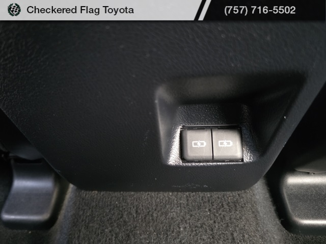 2024 Toyota 4Runner SR5 photo 38