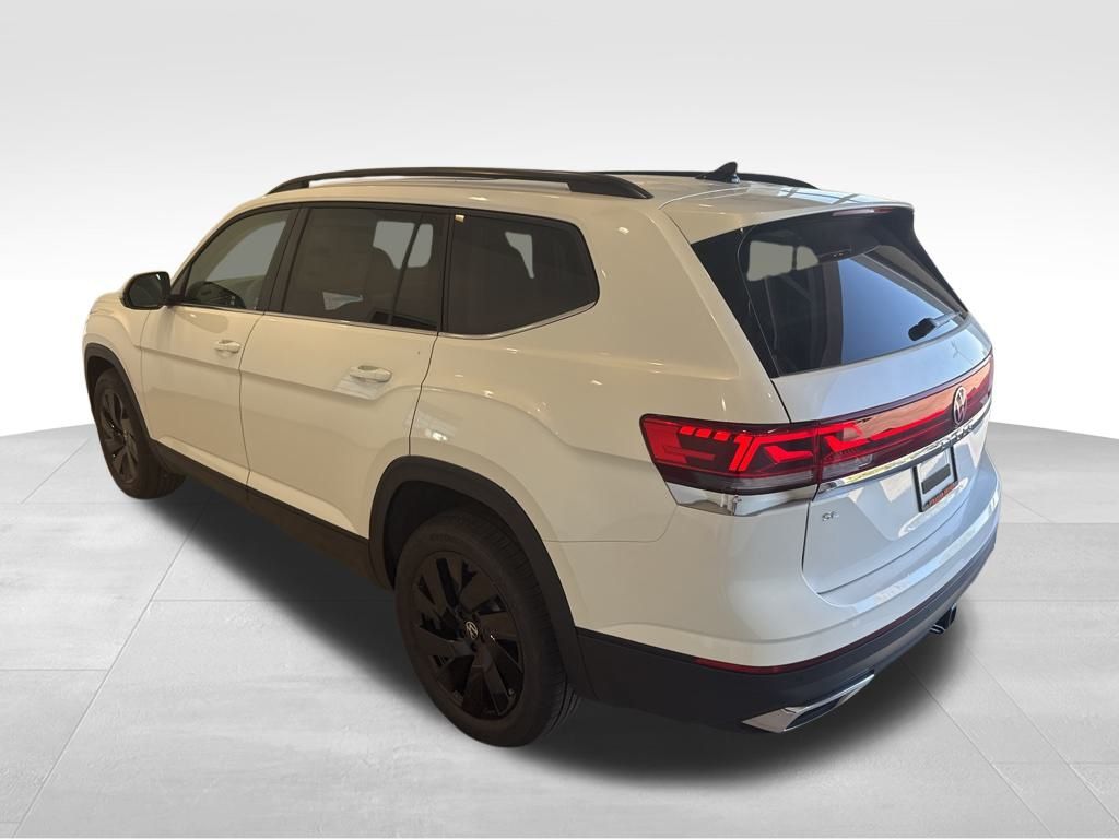 2026 Volkswagen Atlas SE Technology photo 3