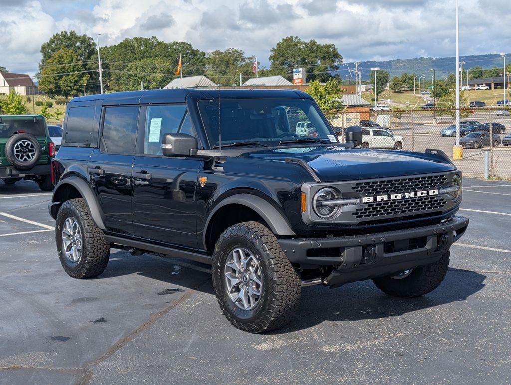 2025 Ford Bronco Badlands Black Diamond photo 2