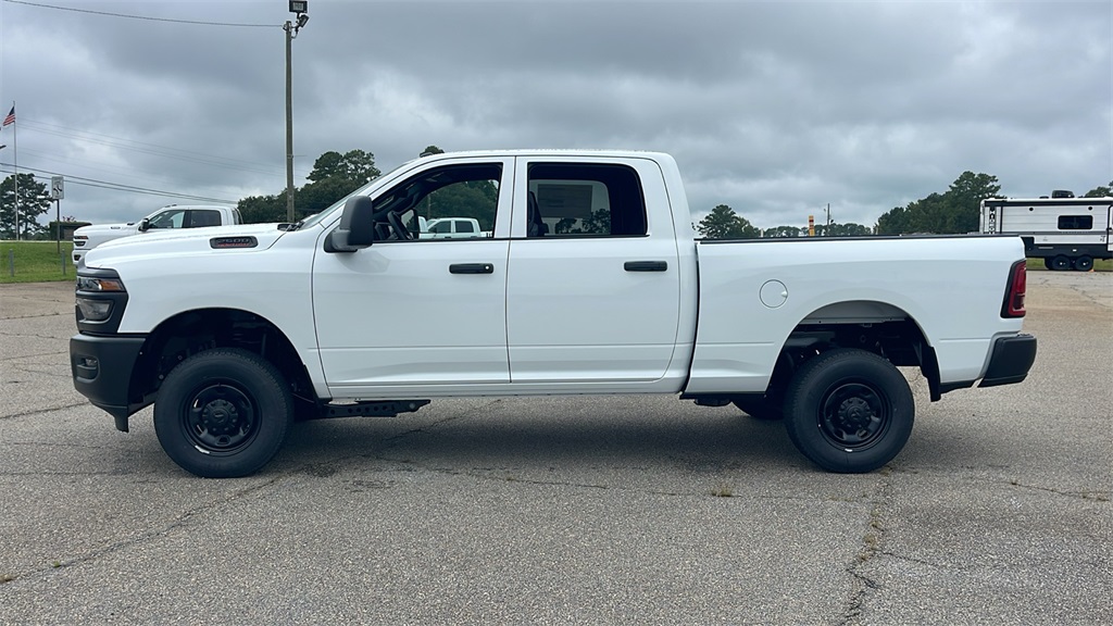 2026 Ram 2500 Tradesman photo 4