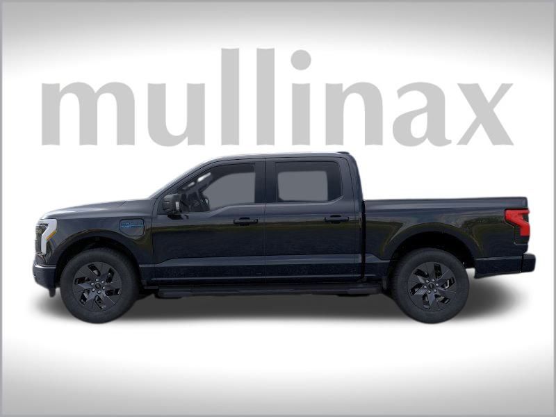 2025 Ford F-150 Lightning photo 3
