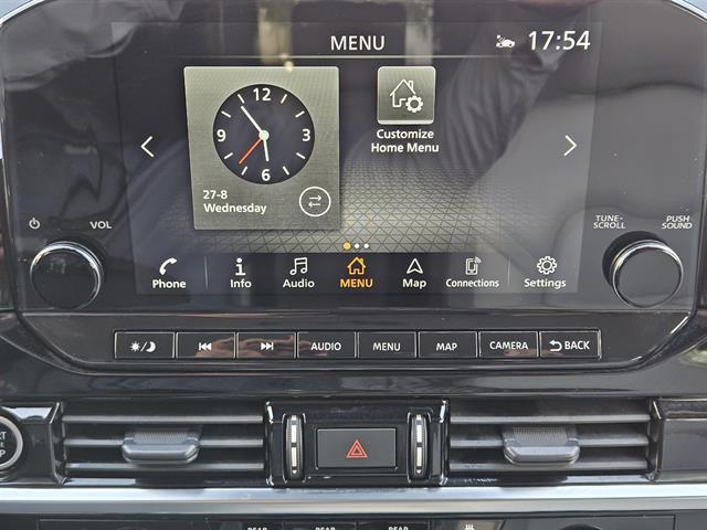 2023 Nissan Pathfinder SL photo 10
