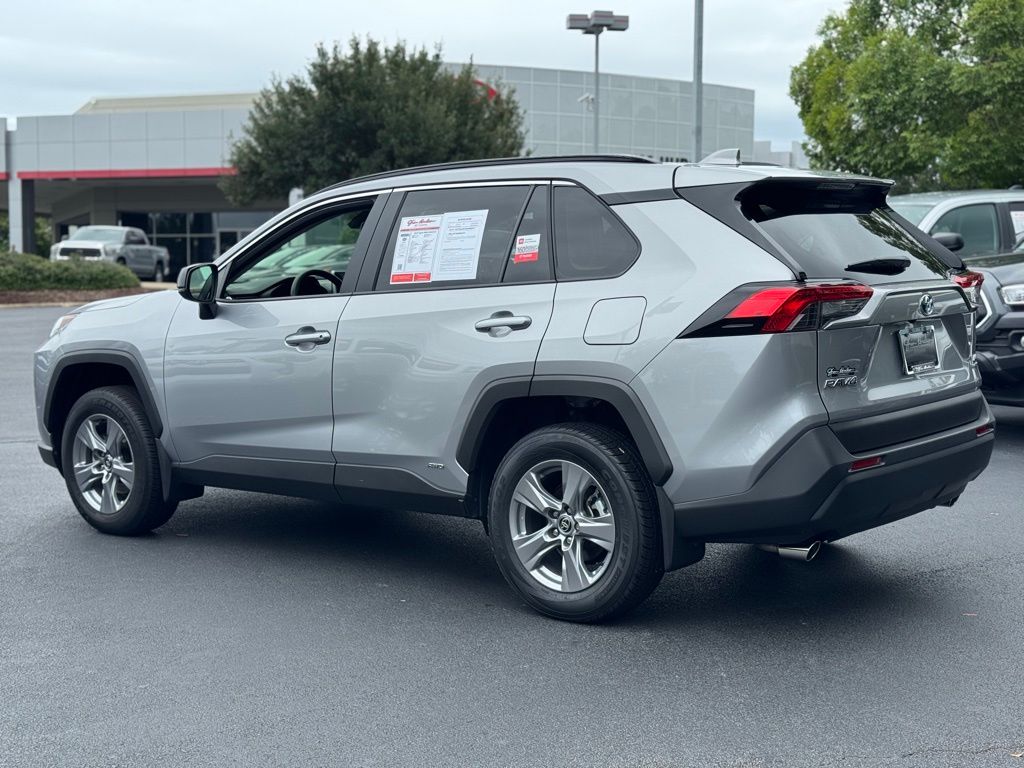 2024 Toyota RAV4 Hybrid LE photo 8