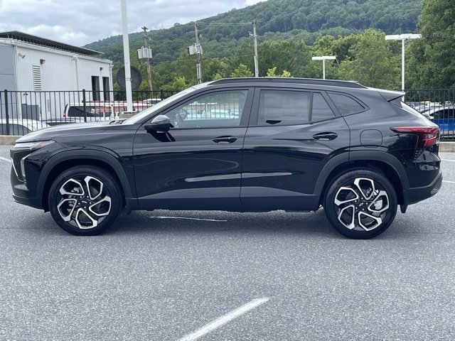 2025 Chevrolet Trax photo 4