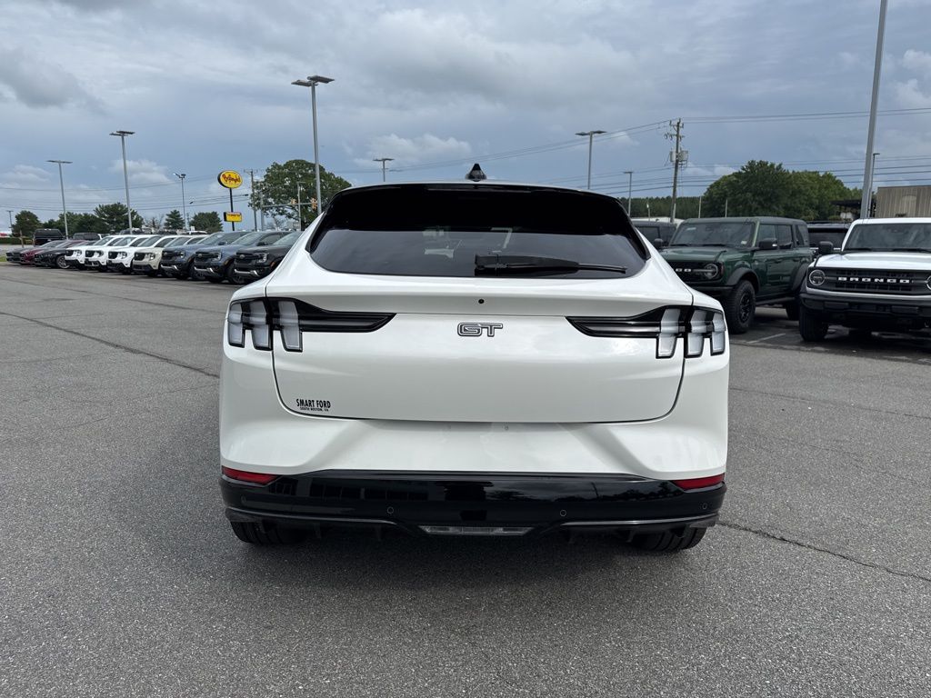 2025 Ford Mustang Mach-E GT photo 4