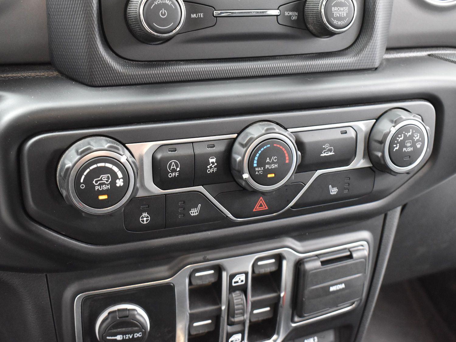 2021 Jeep Gladiator Willys photo 14