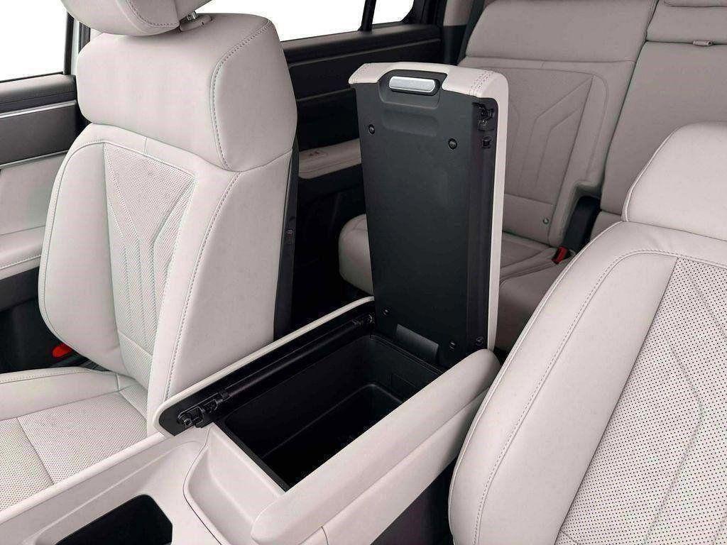2026 Hyundai Santa Fe SEL photo 18